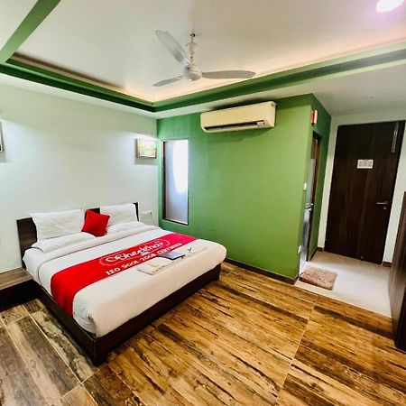 אויאיין Hotel Raj Shikhar מראה חיצוני תמונה